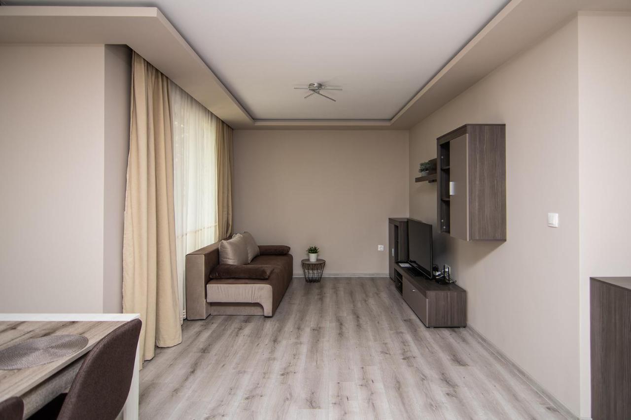 Апартамент Cozy Flats Nearby Center Free Park Area Варна