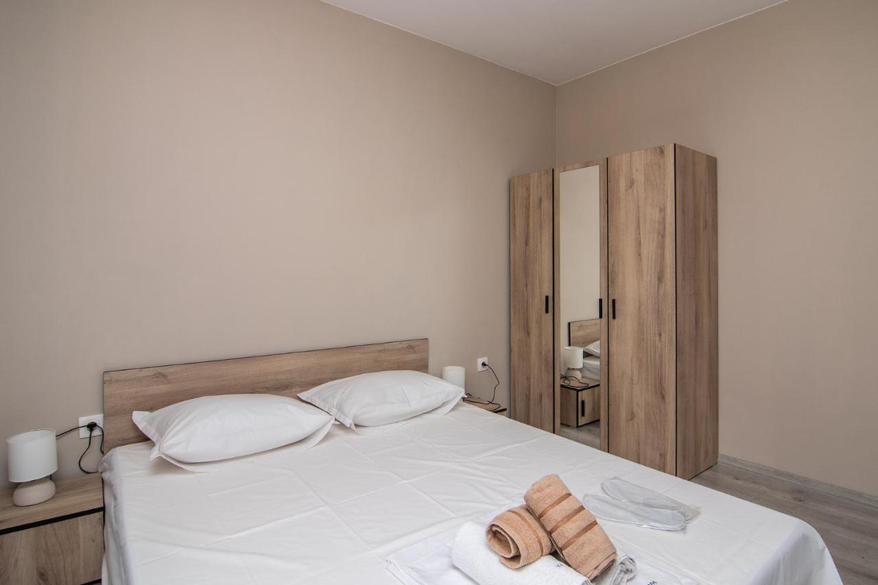 Апартамент Cozy Flats Nearby Center Free Park Area Варна