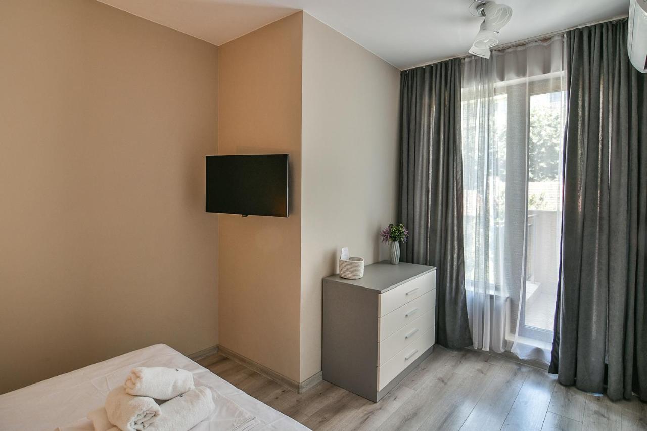 Cozy Flats Nearby Center Free Park Area Апартамент